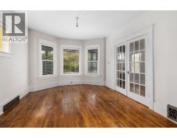 4pc Bathroom - 1818 18a Street Sw, Calgary, AB T2T4V9 Photo 10