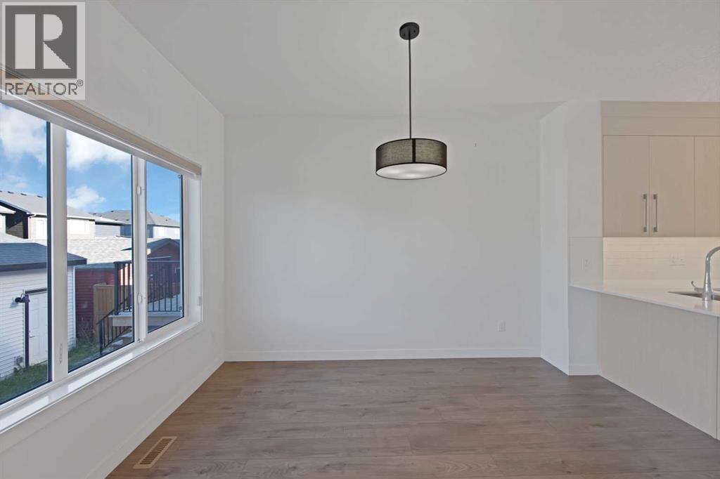7386 202 Avenue SE photo 19