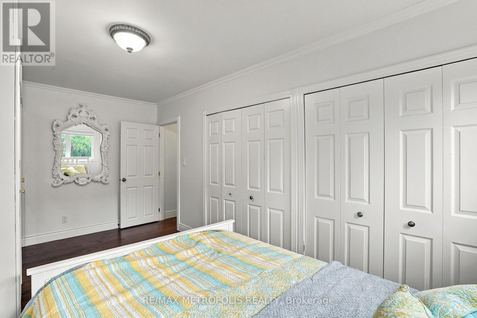 1228 Elgin Crescent, Oakville, ON photo 33