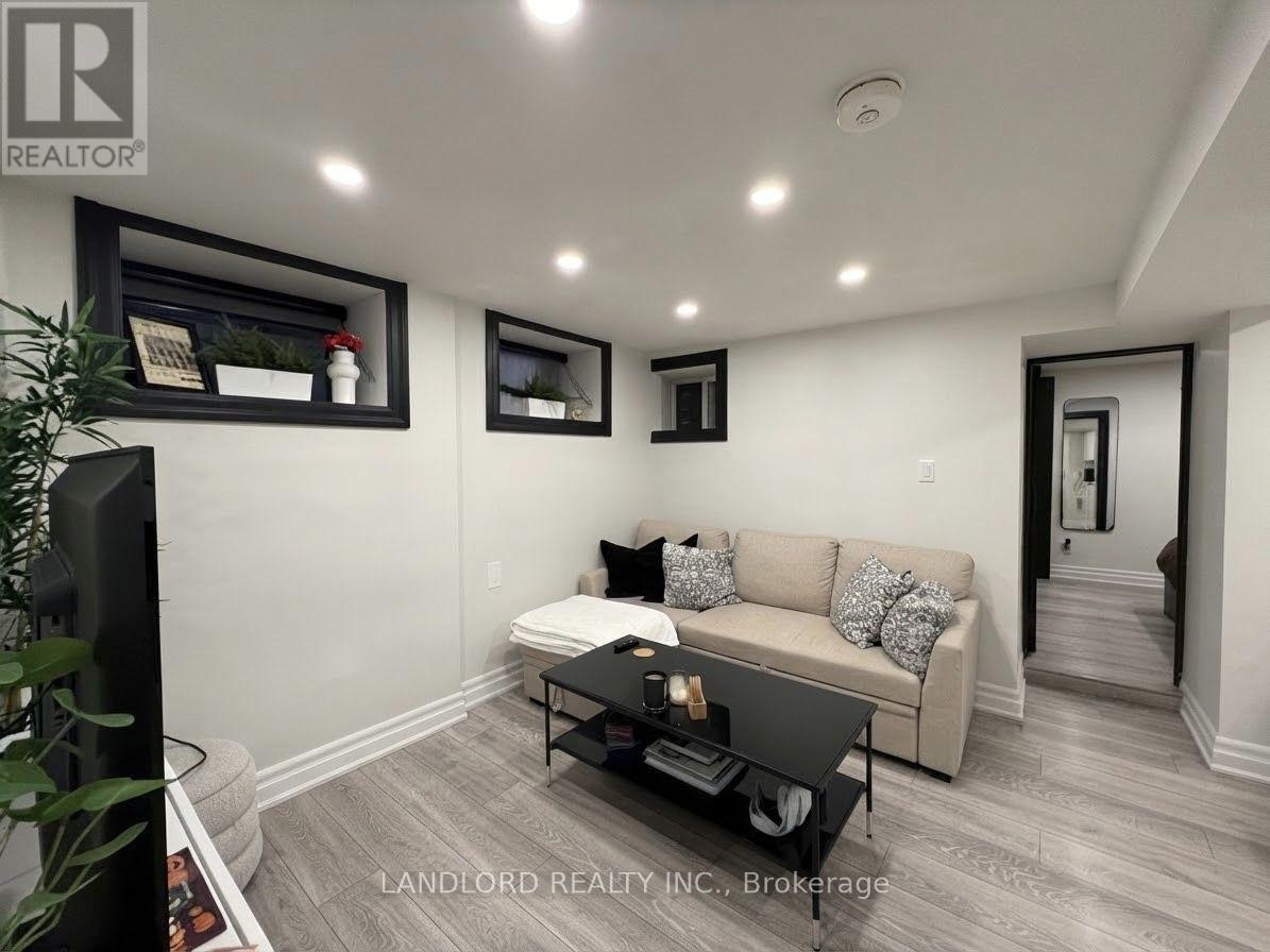 4 - 121 SORAUREN AVENUE, Toronto (Roncesvalles) — photo 7