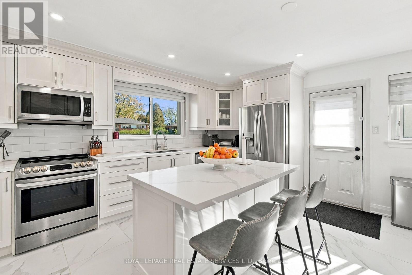560 STONECLIFFE ROAD, Oakville (WO West) — photo 8