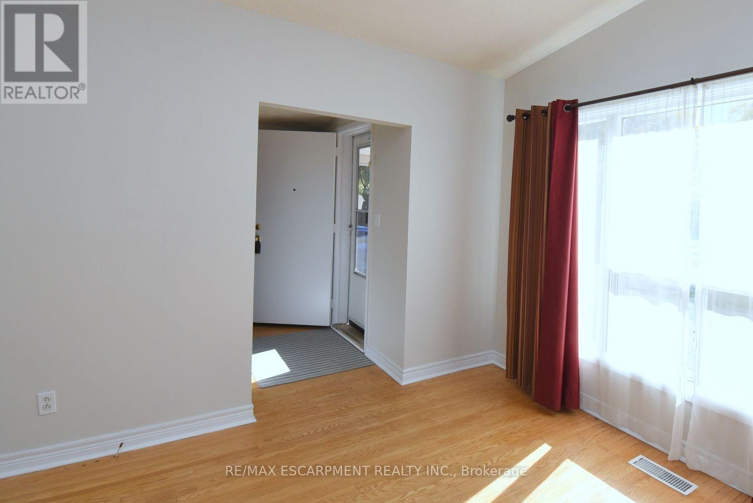 5 RONALDSHAY AVENUE, Hamilton (Greeningdon) — photo 4