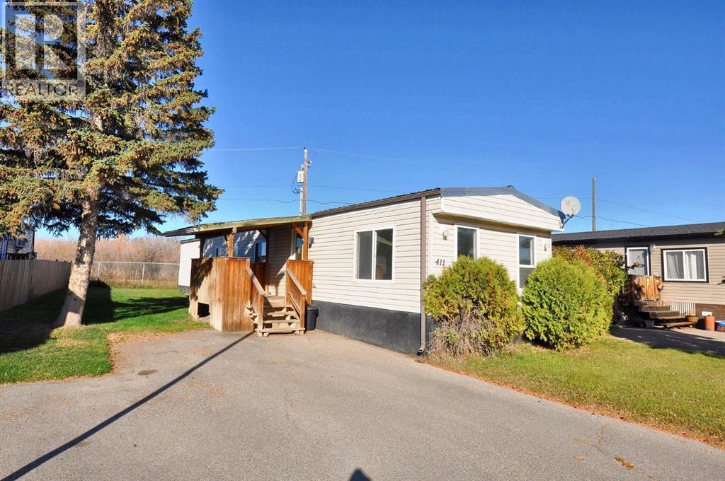 411 Kannell Drive NE, High River — photo 2