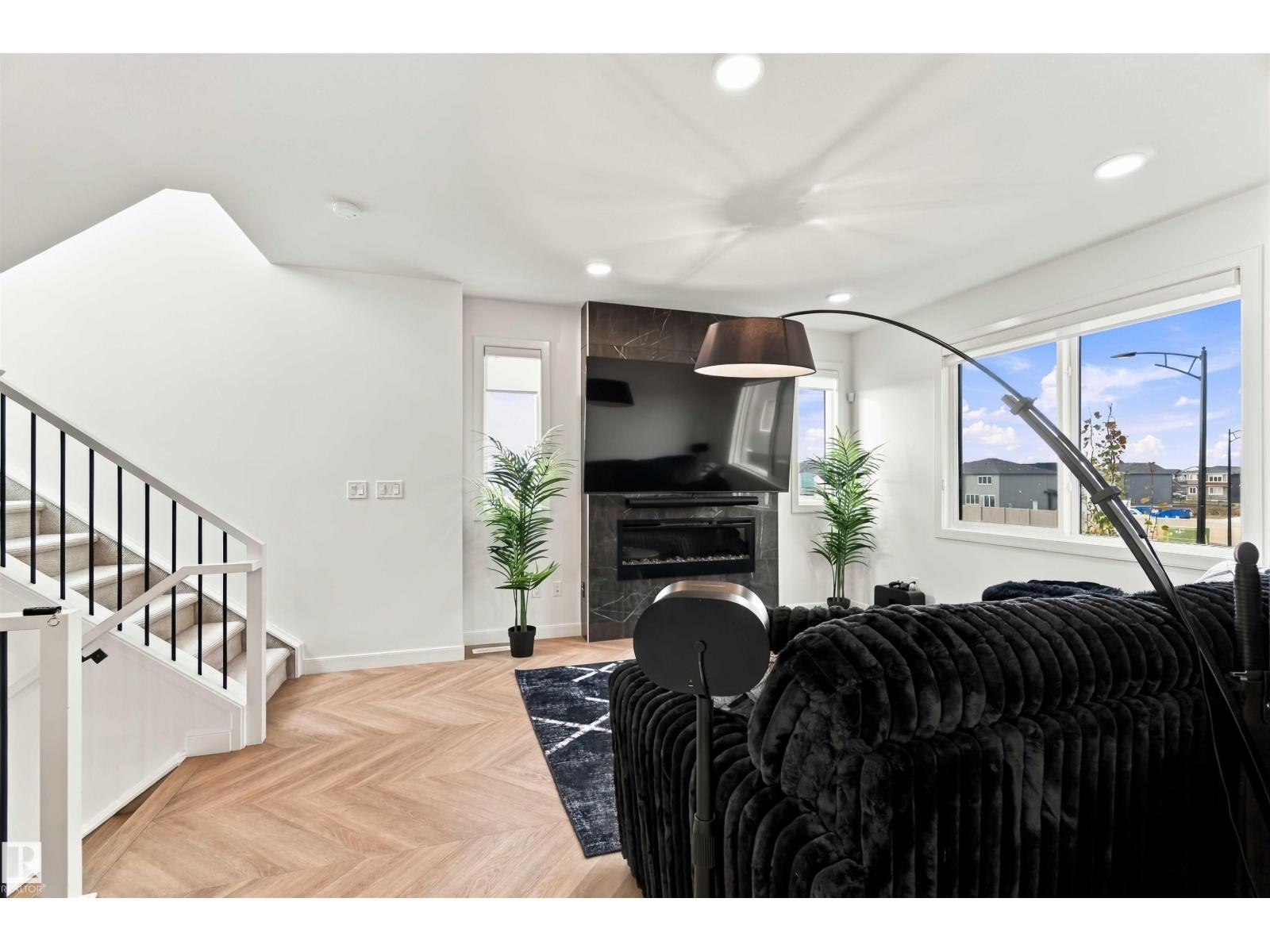 4204 HAWTHORN RO SW, Edmonton — photo 8