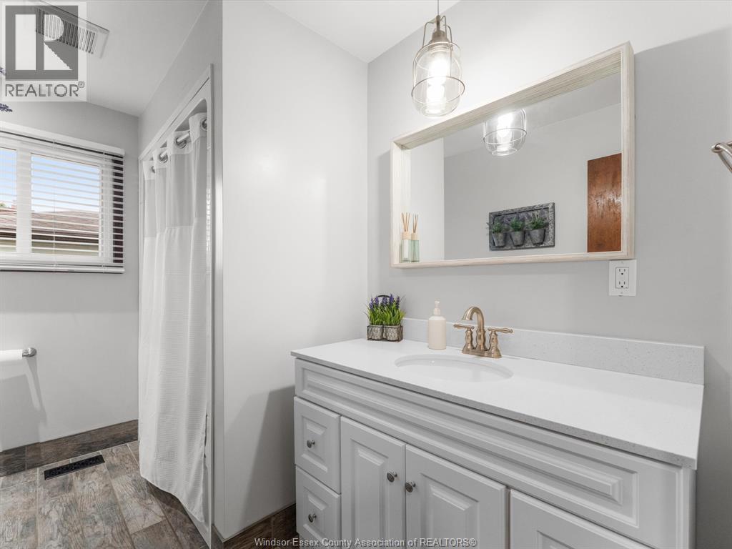 260 TAYLOR ROAD - 21