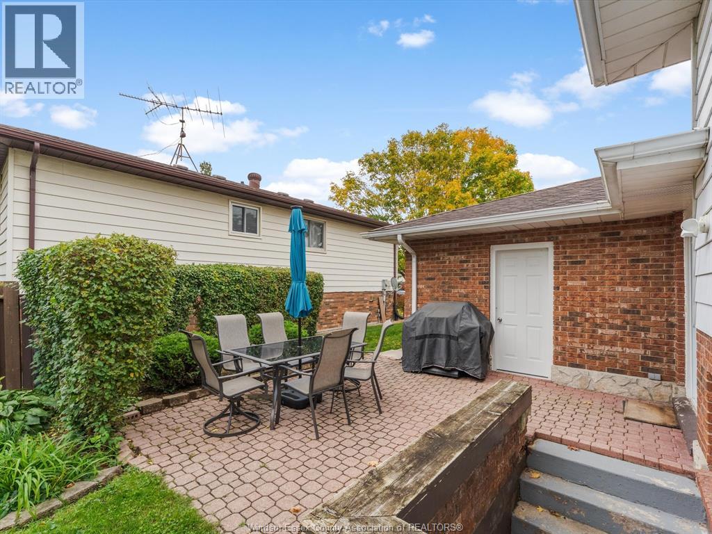 260 TAYLOR ROAD - 32