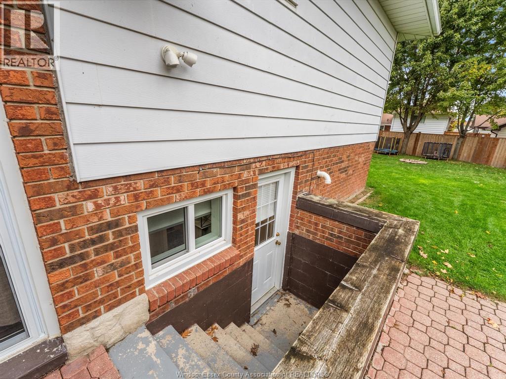 260 TAYLOR ROAD - 39