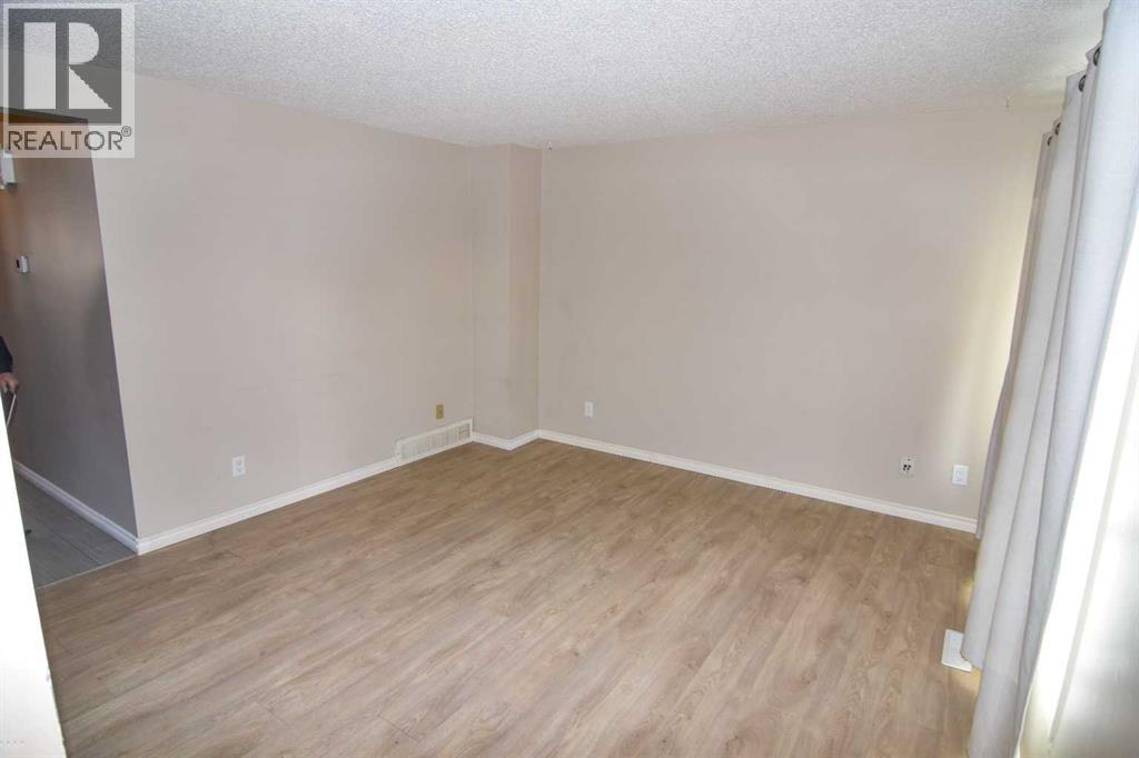 412 Abadan Place NE photo 8
