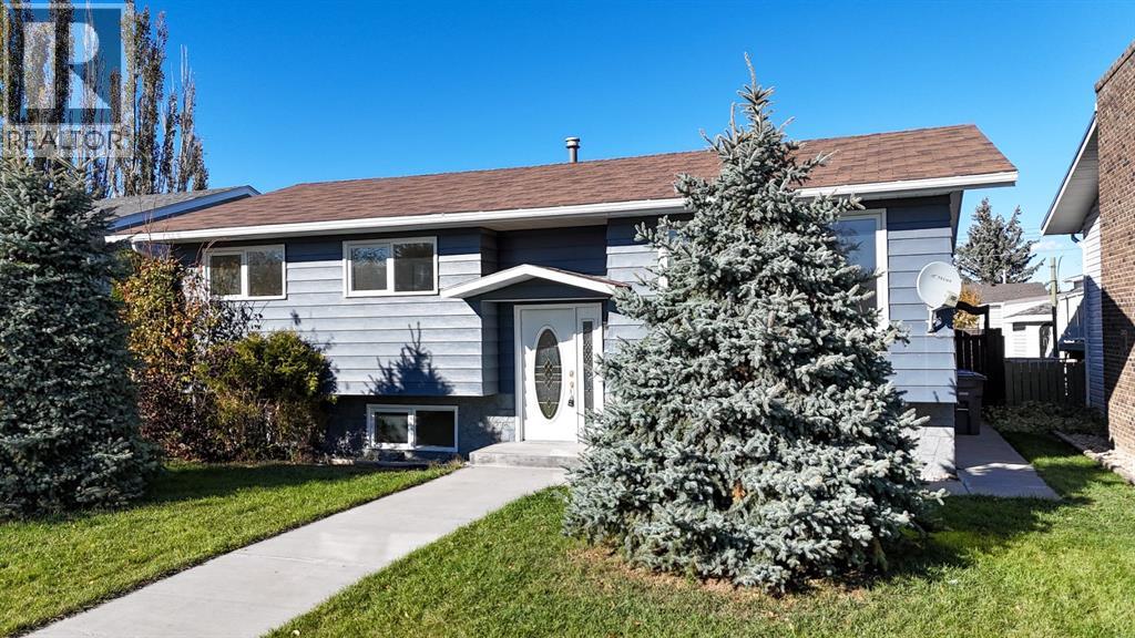 Photo of 658 50A Avenue W, Claresholm