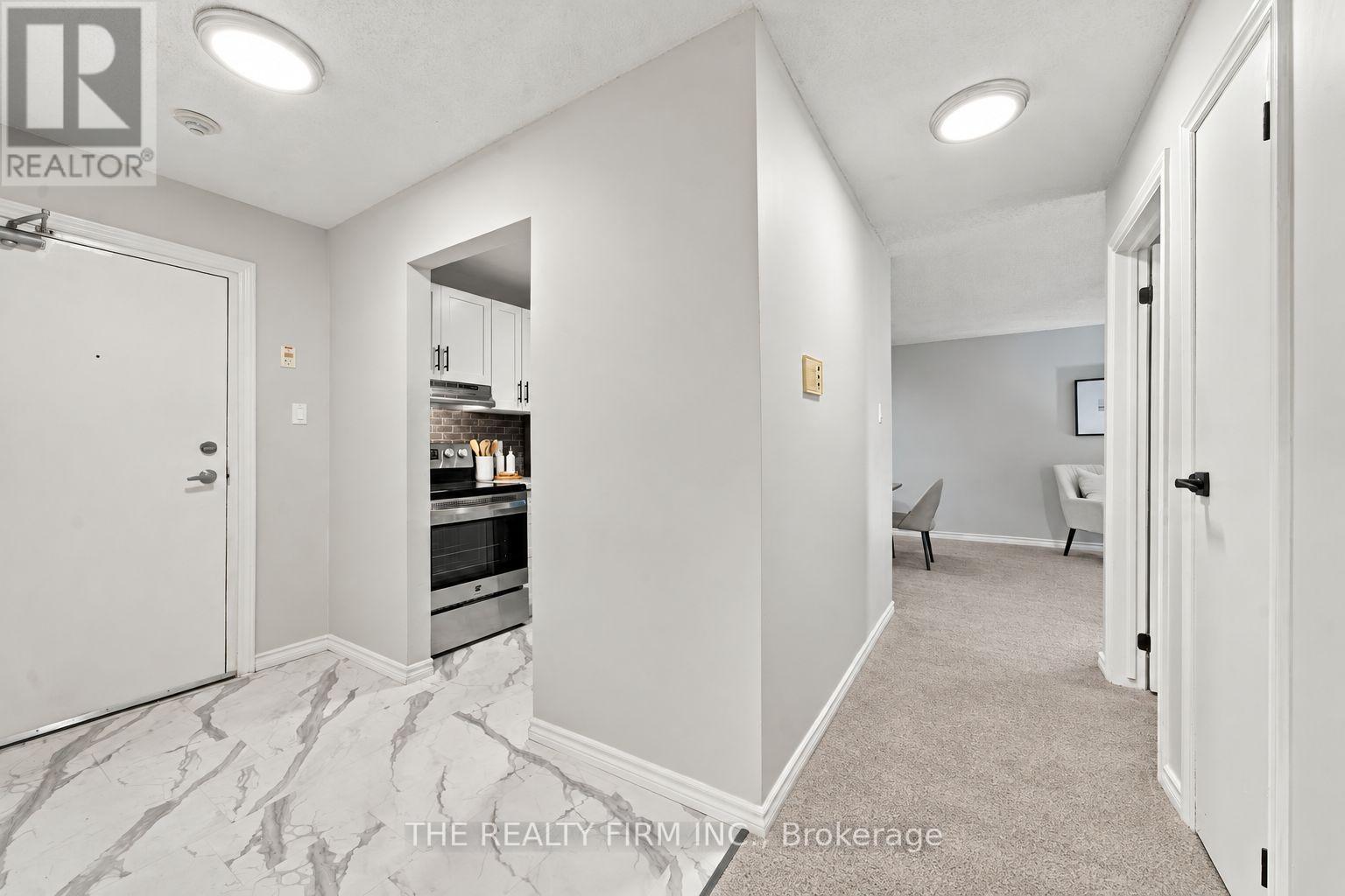 58 - 144 CONWAY DRIVE, London South (South X) — photo 2