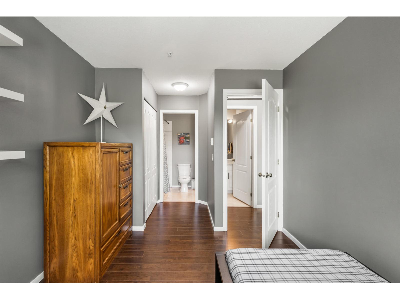 Photo of 307 33728 KING ROAD 18
