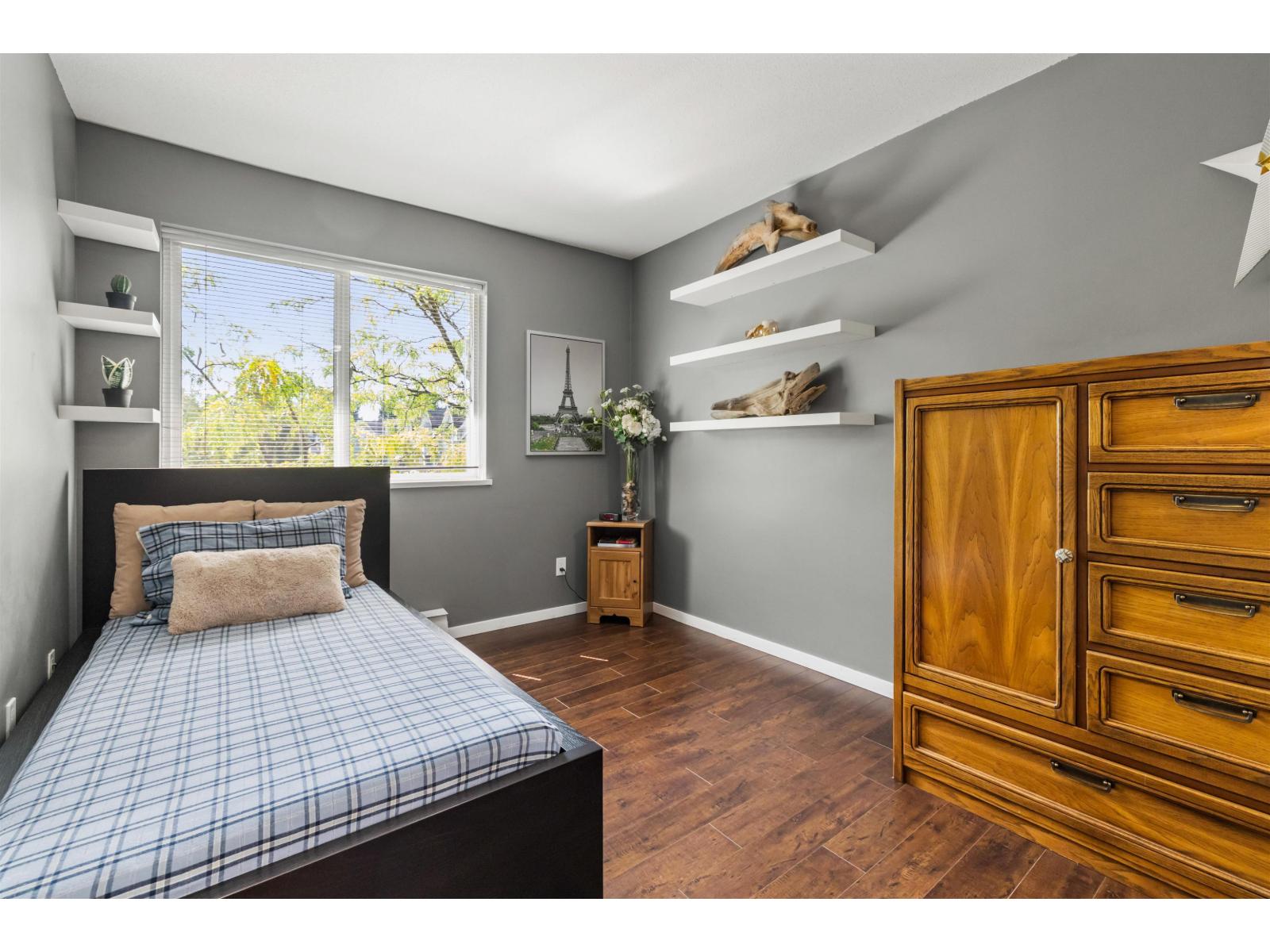 Photo of 307 33728 KING ROAD 17