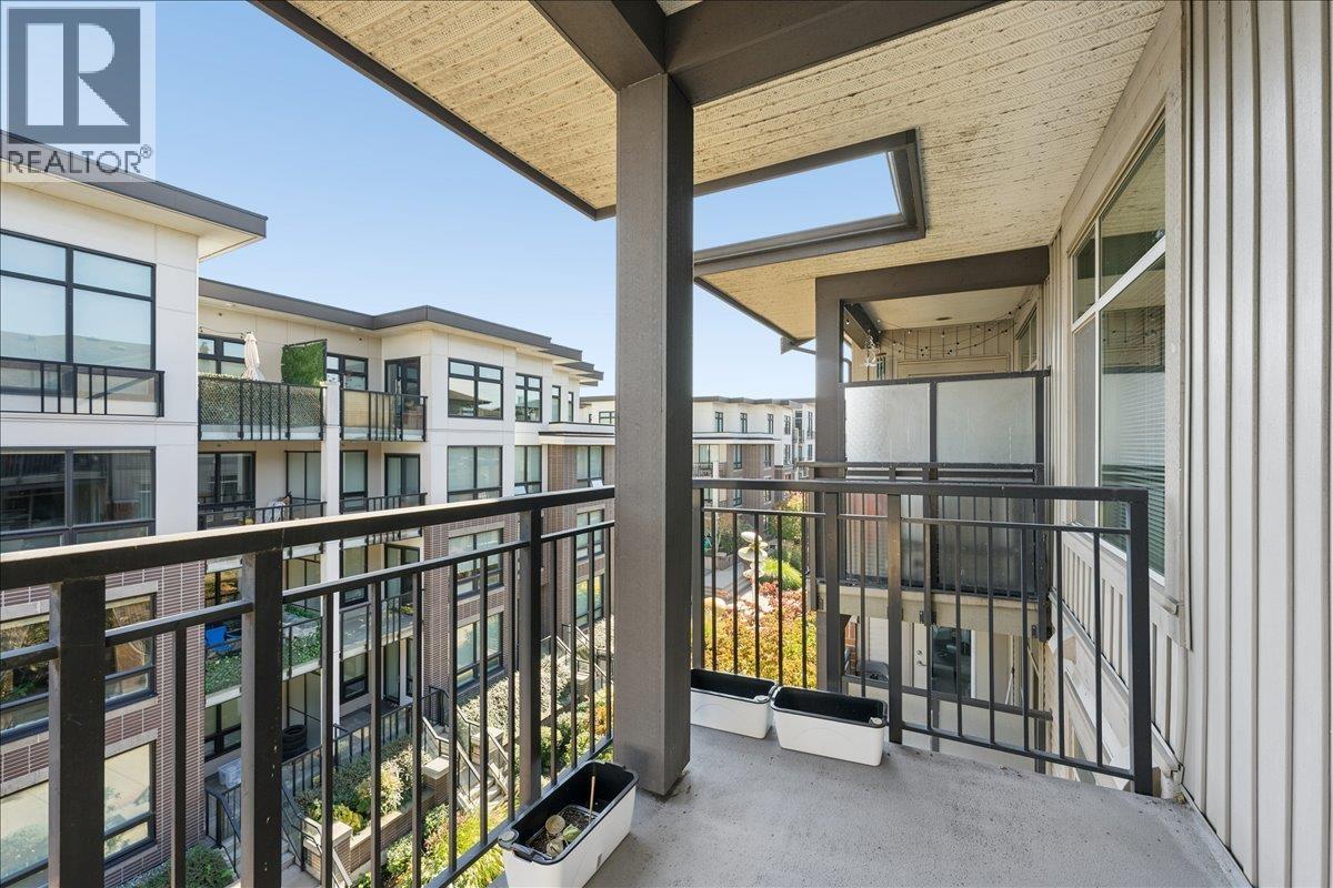 Photo of 427 9288 ODLIN ROAD 11