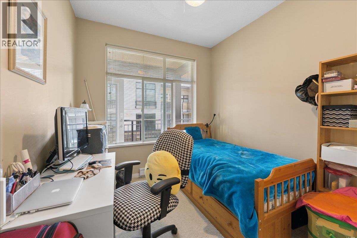 Photo of 427 9288 ODLIN ROAD 16