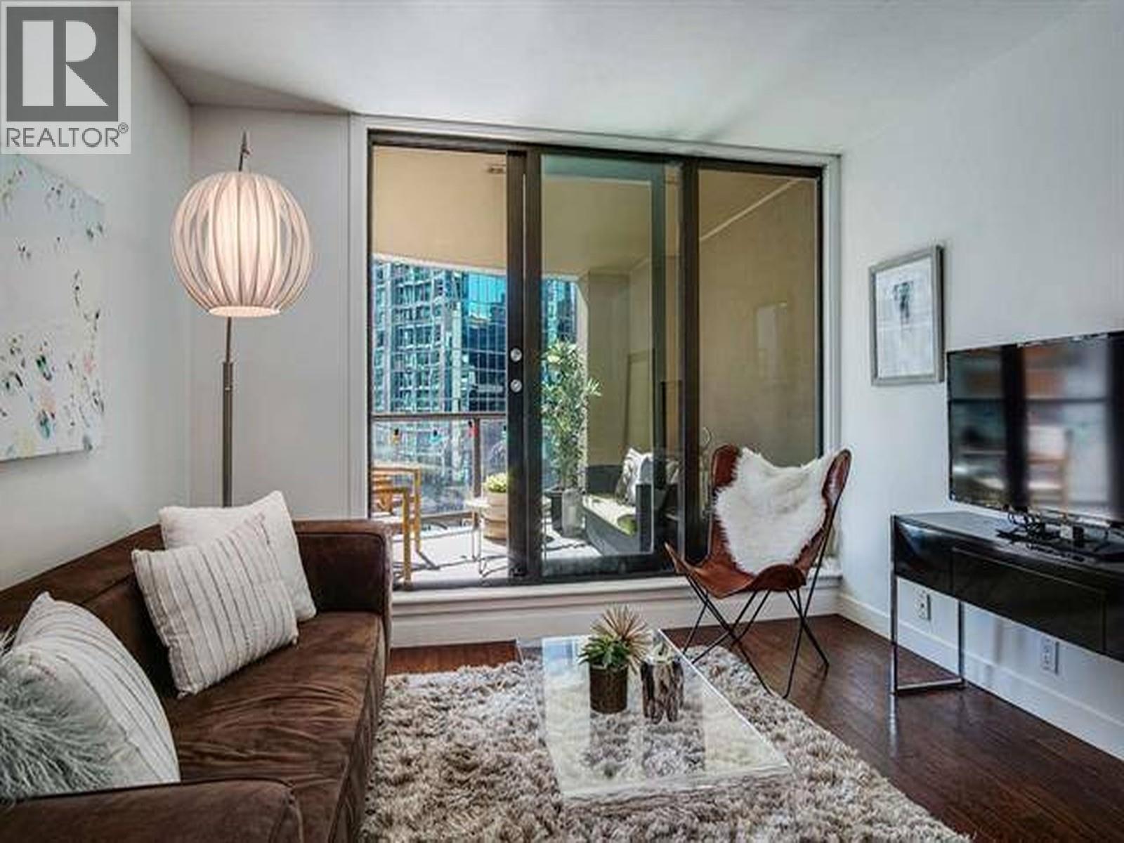 505 789 DRAKE STREET, Vancouver - Image 1