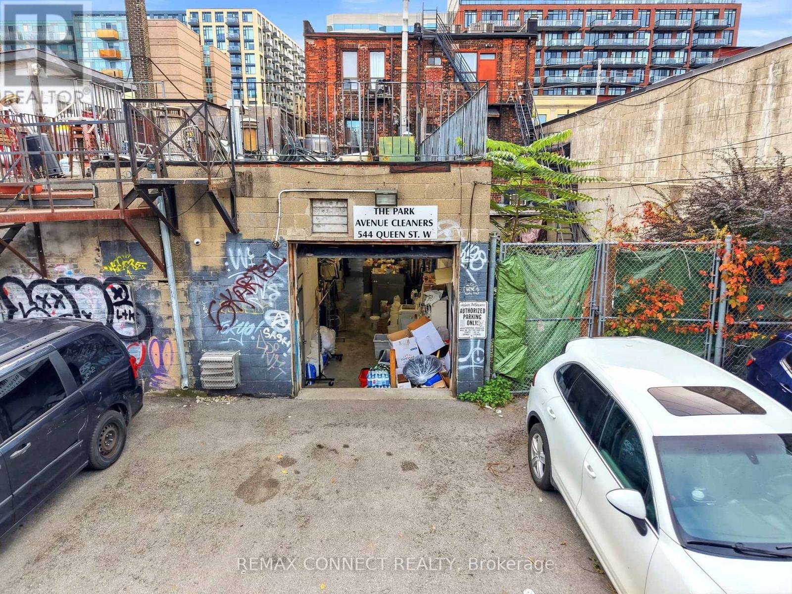 544 QUEEN STREET W, Toronto (Kensington-Chinatown) — photo 2