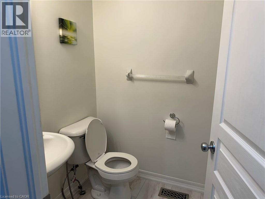 105 PINNACLE Unit 79 photo 5