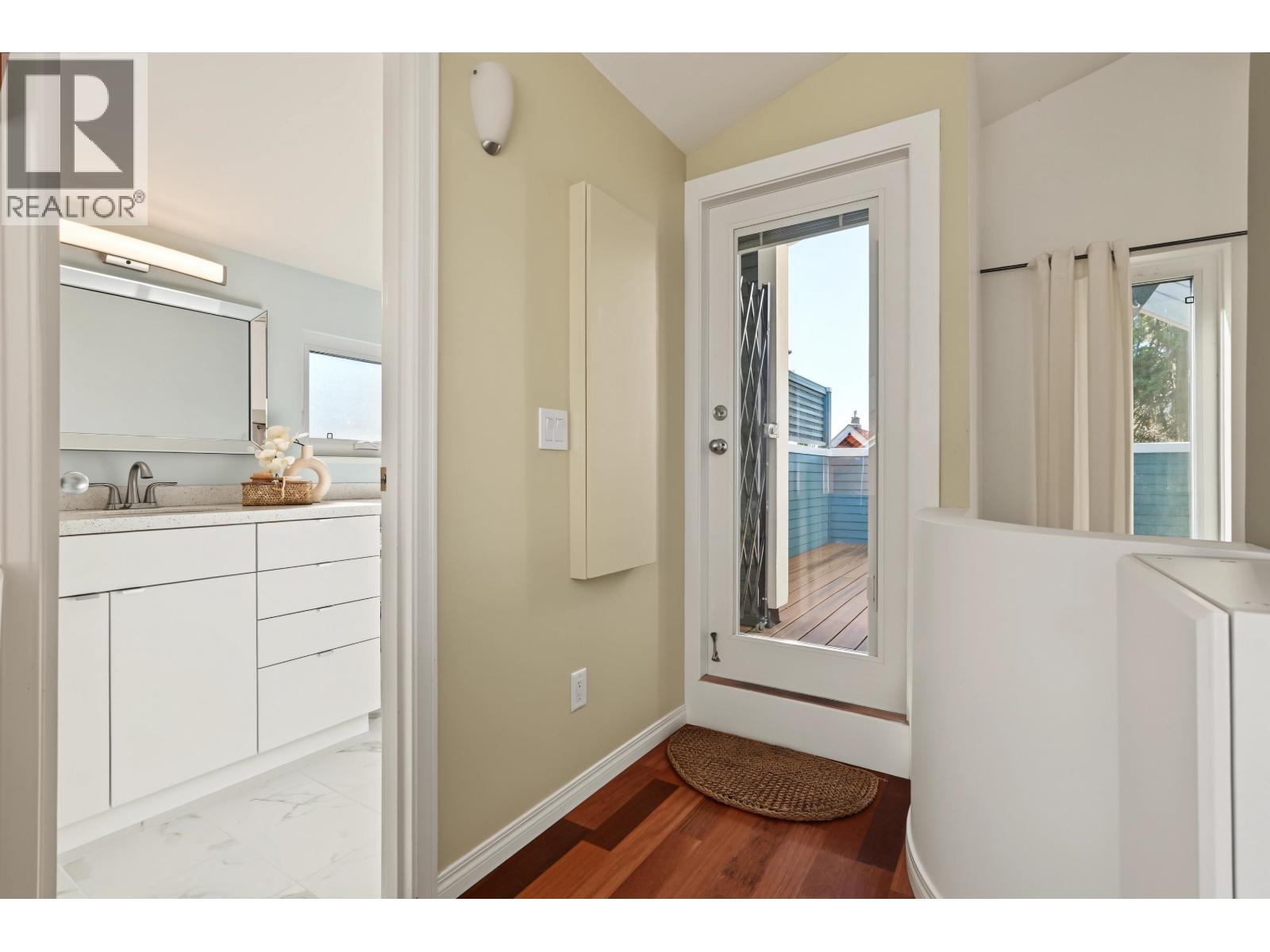 Photo of 4 2682 W 8TH AVENUE 22