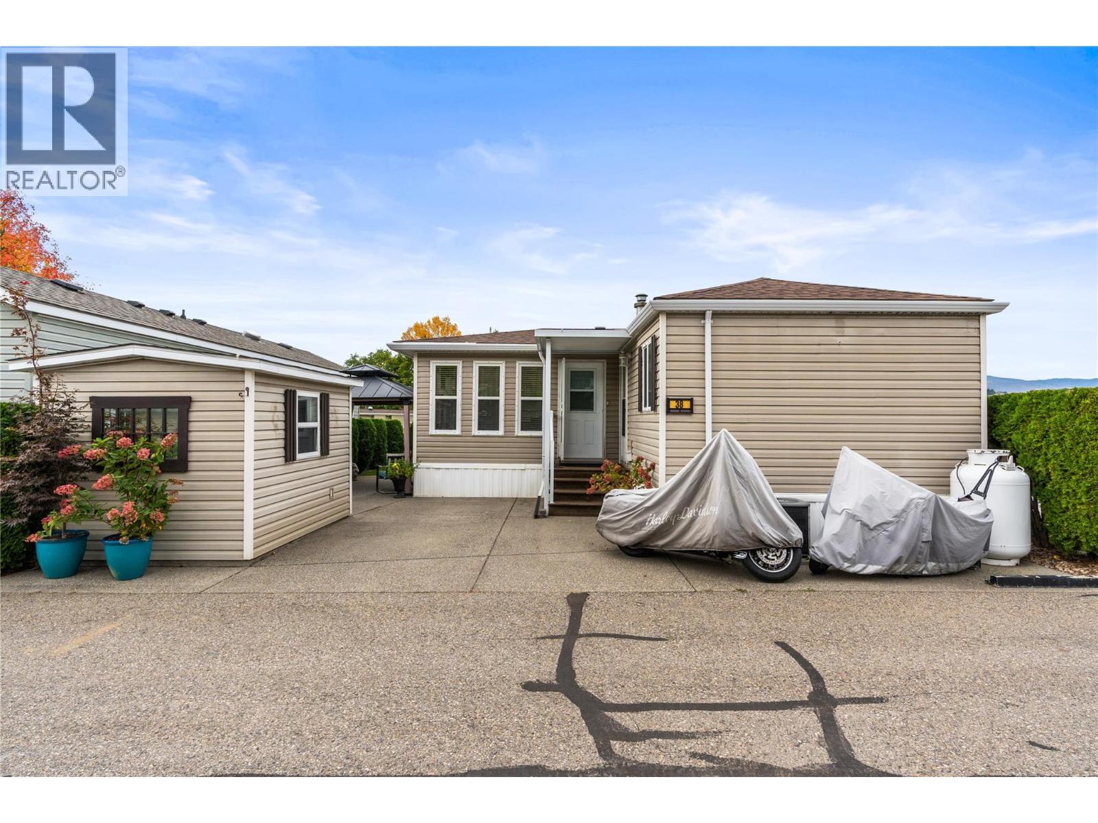 #38 8000 Highland Road - 4