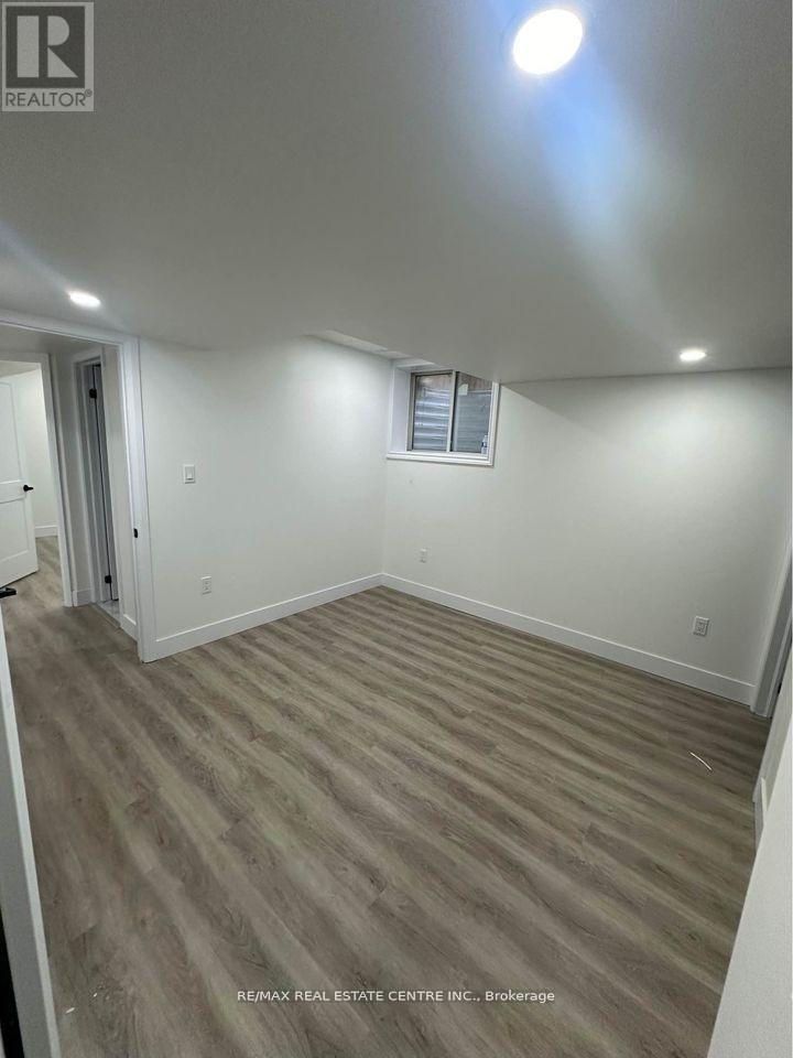 BASEMEN - 3916 AUCKLAND AVENUE, London South (South W) — photo 8