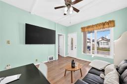902 Magnus Avenue, Winnipeg, MB R2X0N1 Photo 9