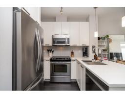 405 15388 105 Avenue, Surrey, BC V3R0C4 Photo 10