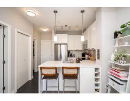 405 15388 105 Avenue, Surrey, BC V3R0C4 Photo 8