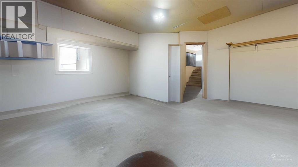 195 Cowichan Court W, photo 20 of 23
