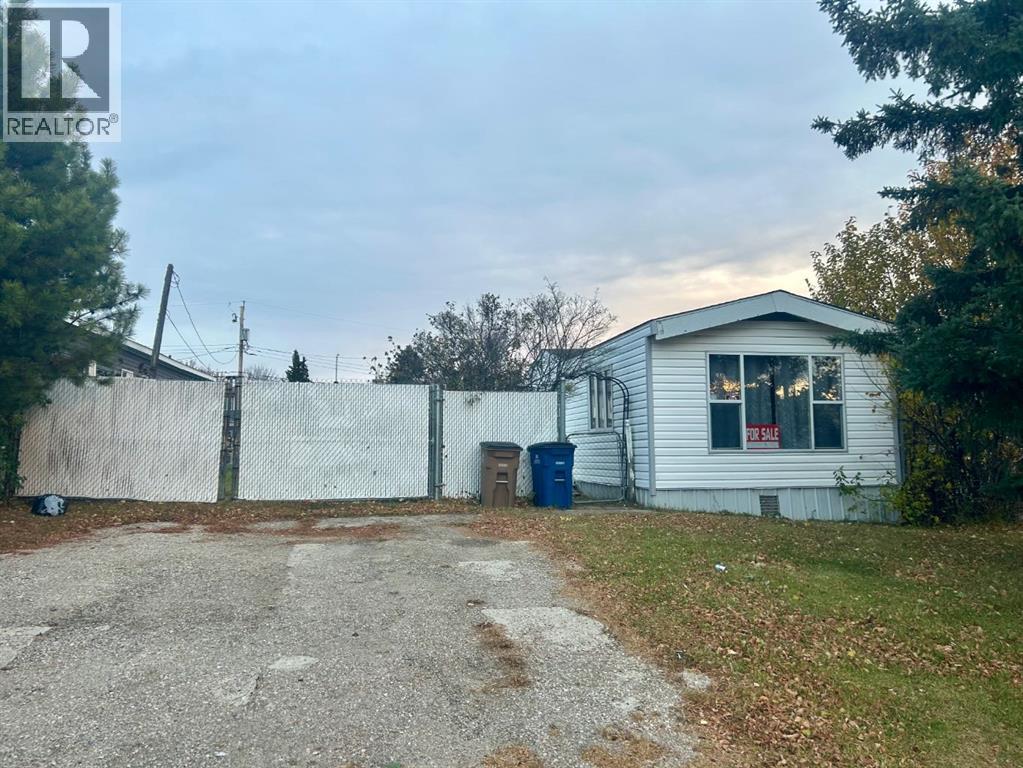 Photo of 9115 101 Street, Lac La Biche