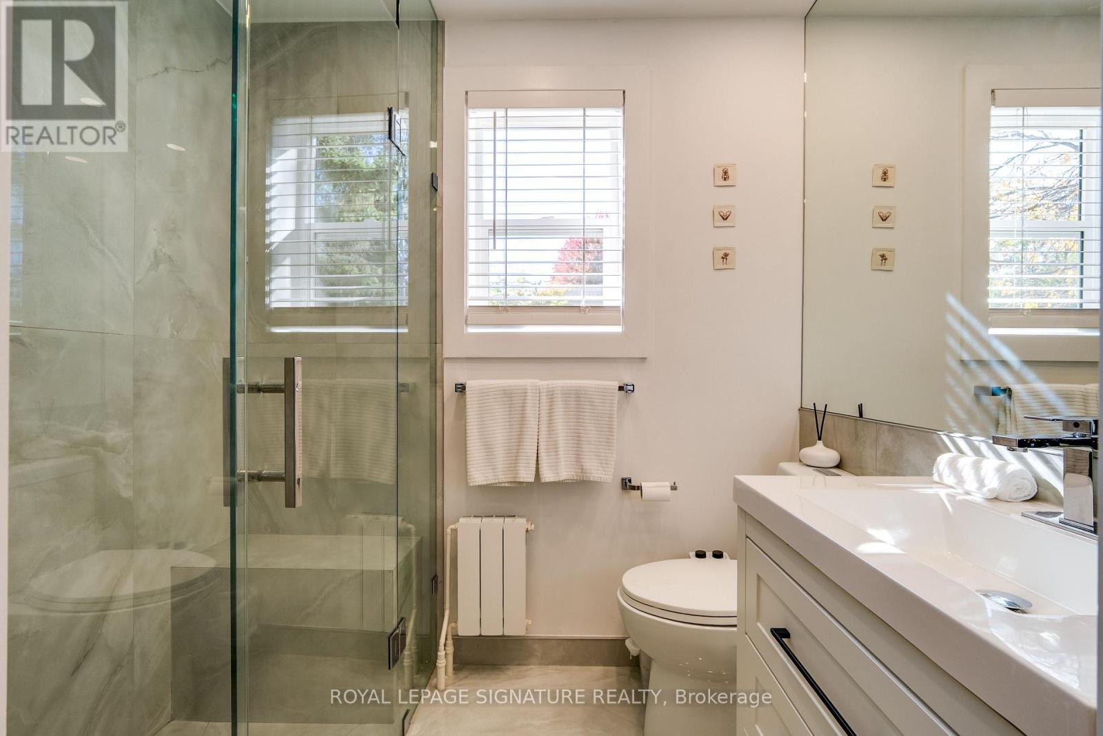 31 Davies Crescent, Toronto, ON photo 18