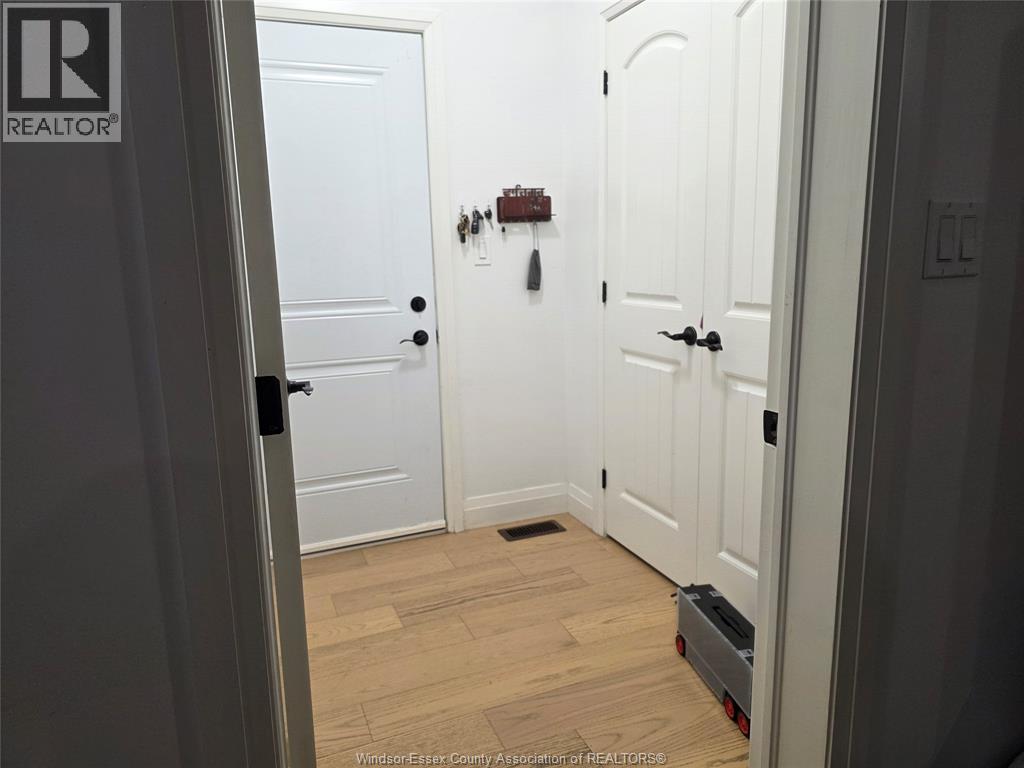 109 KINGSBRIDGE DRIVE, Amherstburg — photo 4