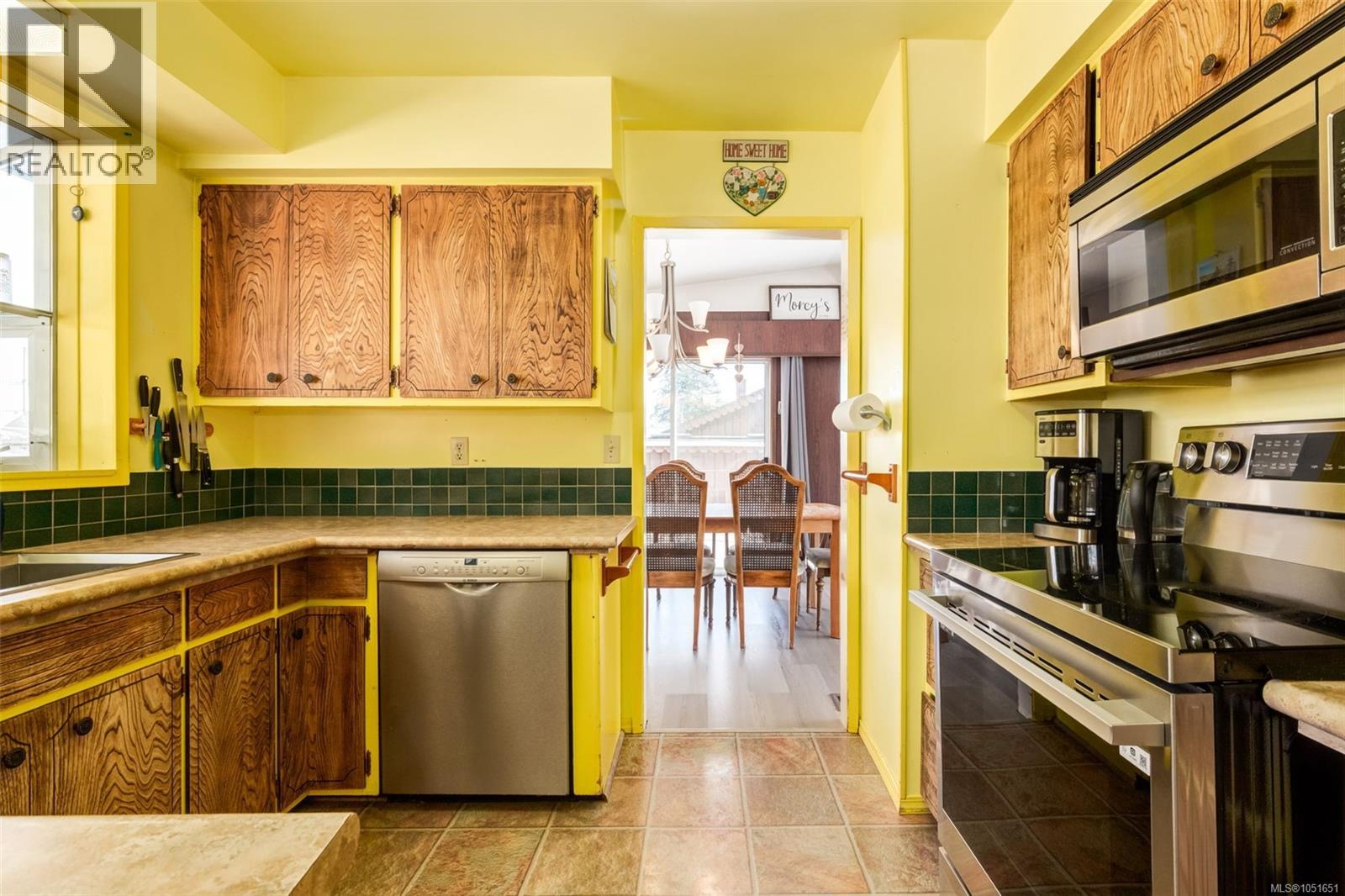 2895 Josephine St - 16