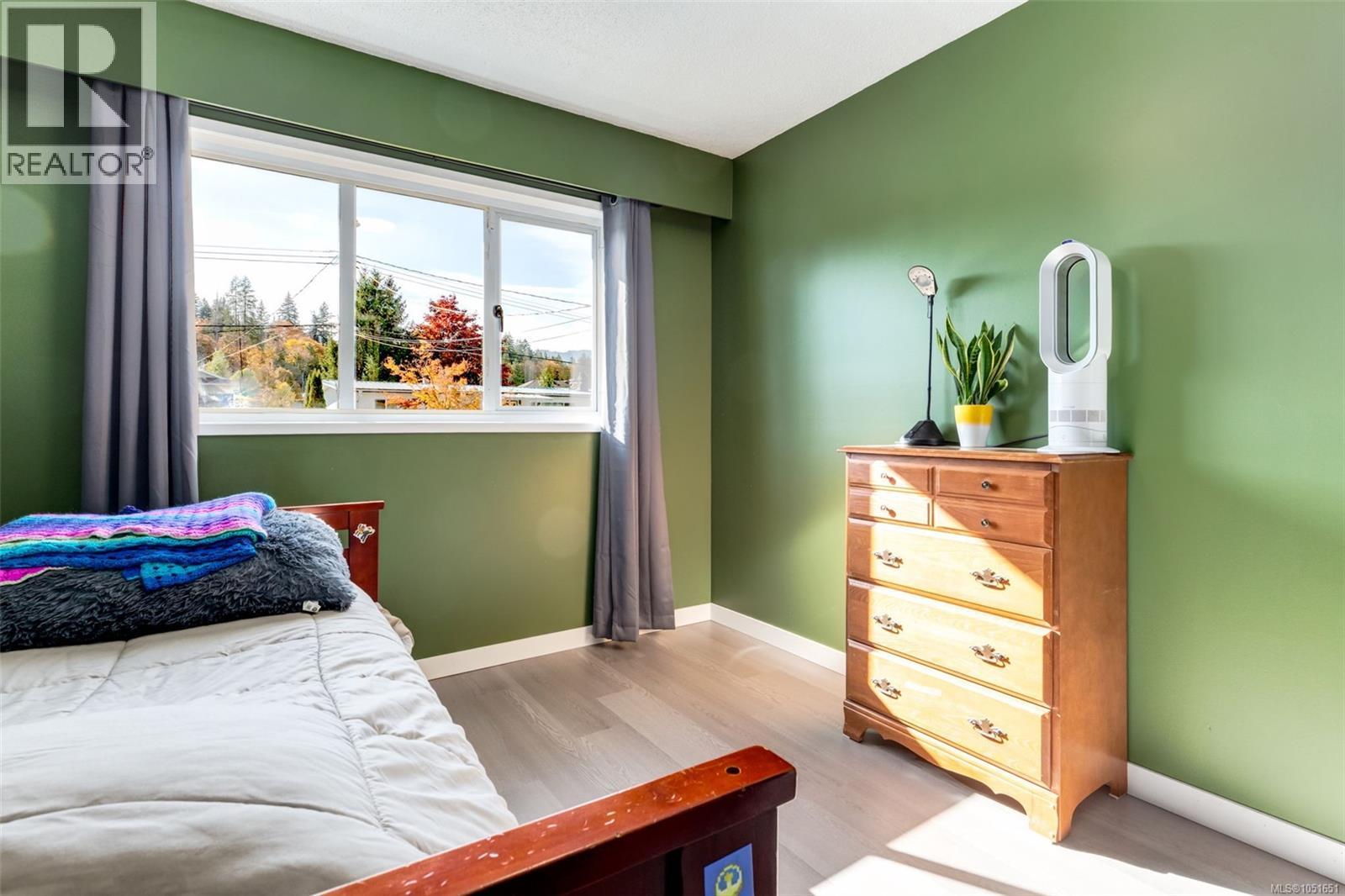 2895 Josephine St - 29