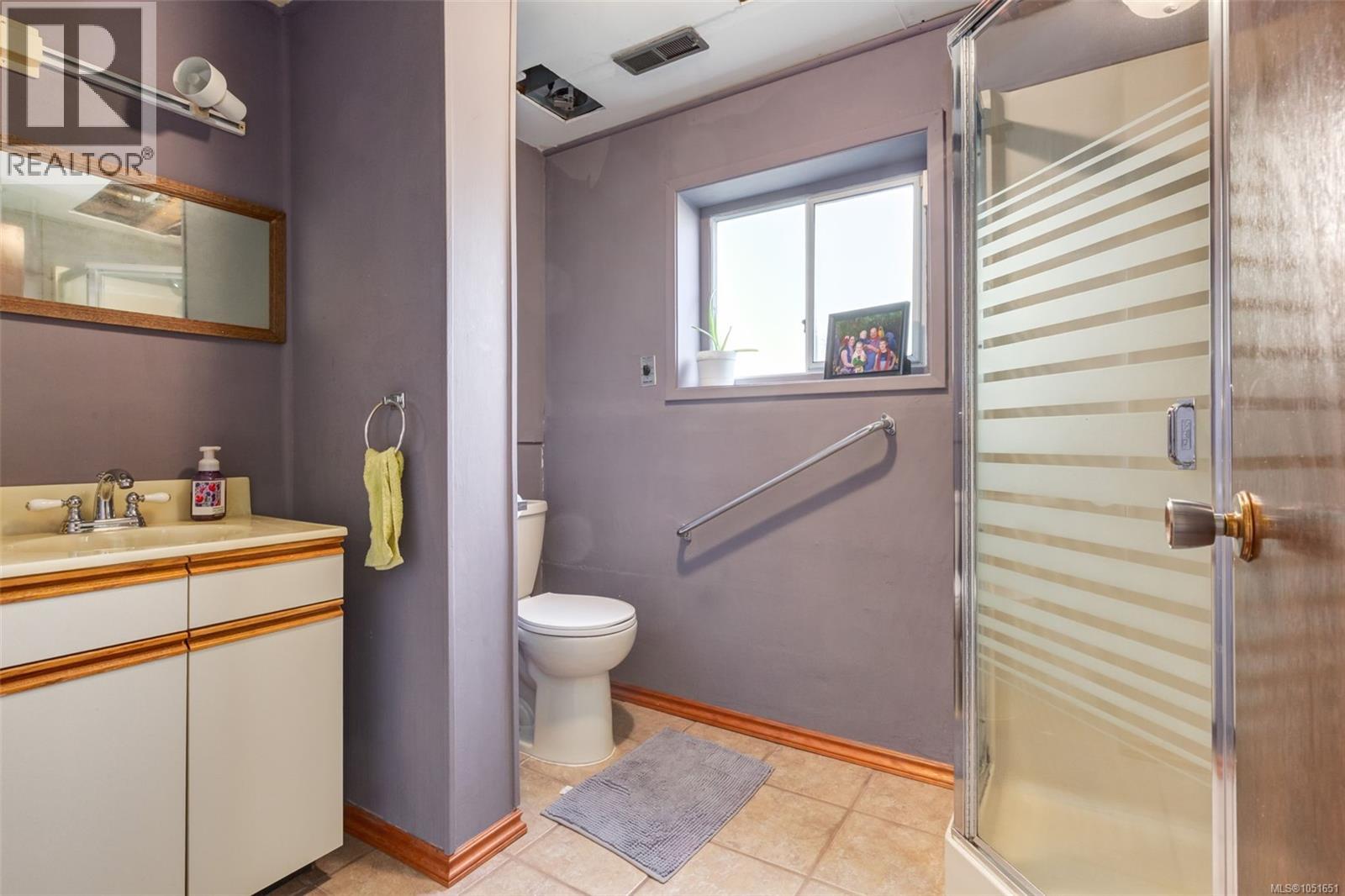 2895 Josephine St - 47