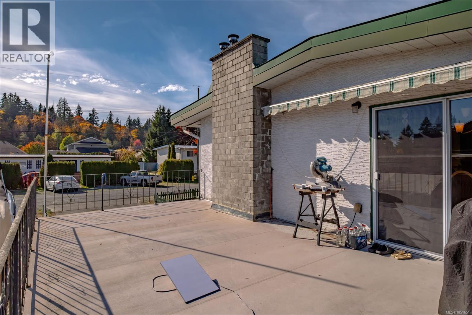 2895 Josephine St - 52