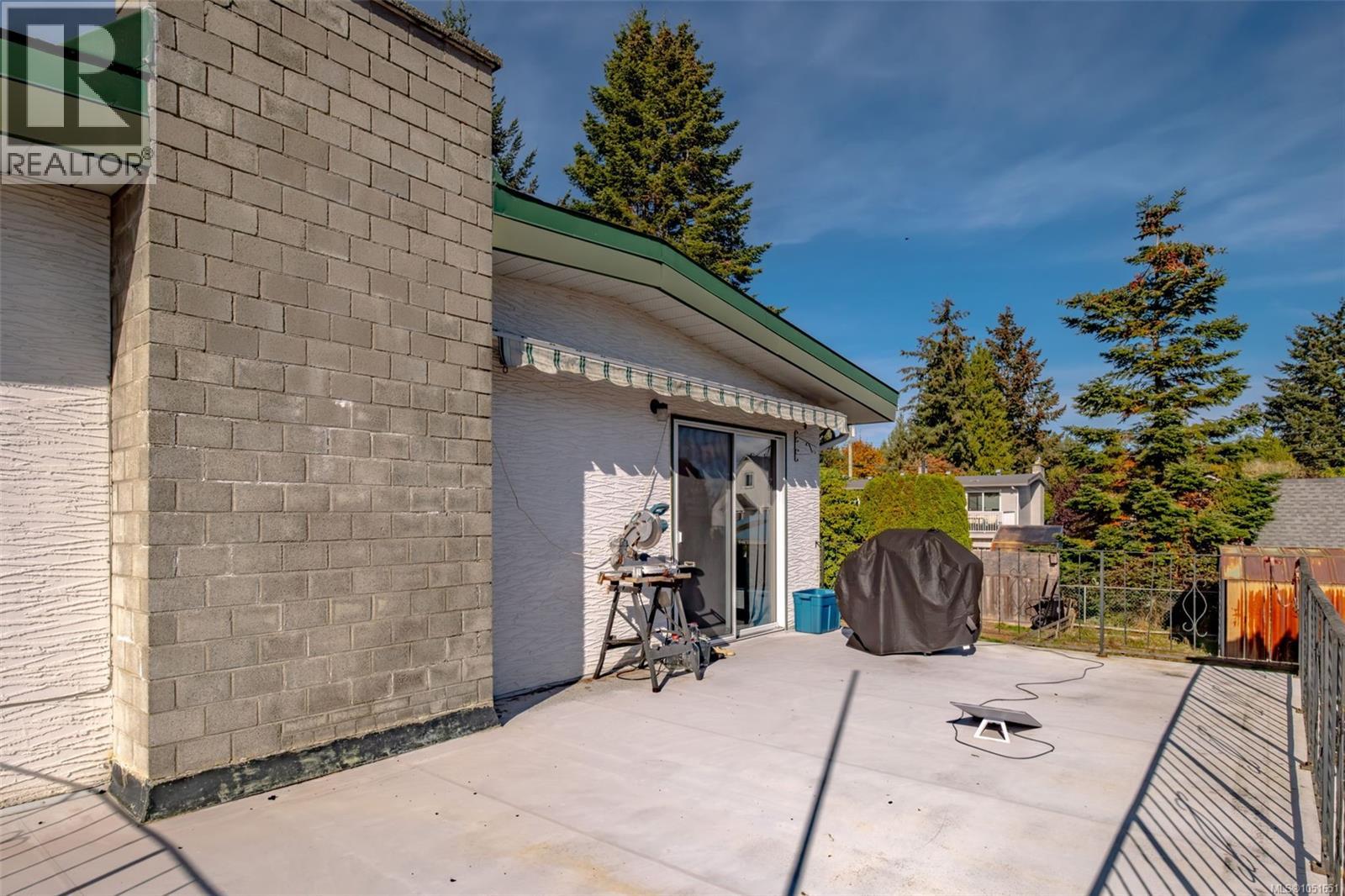 2895 Josephine St - 53