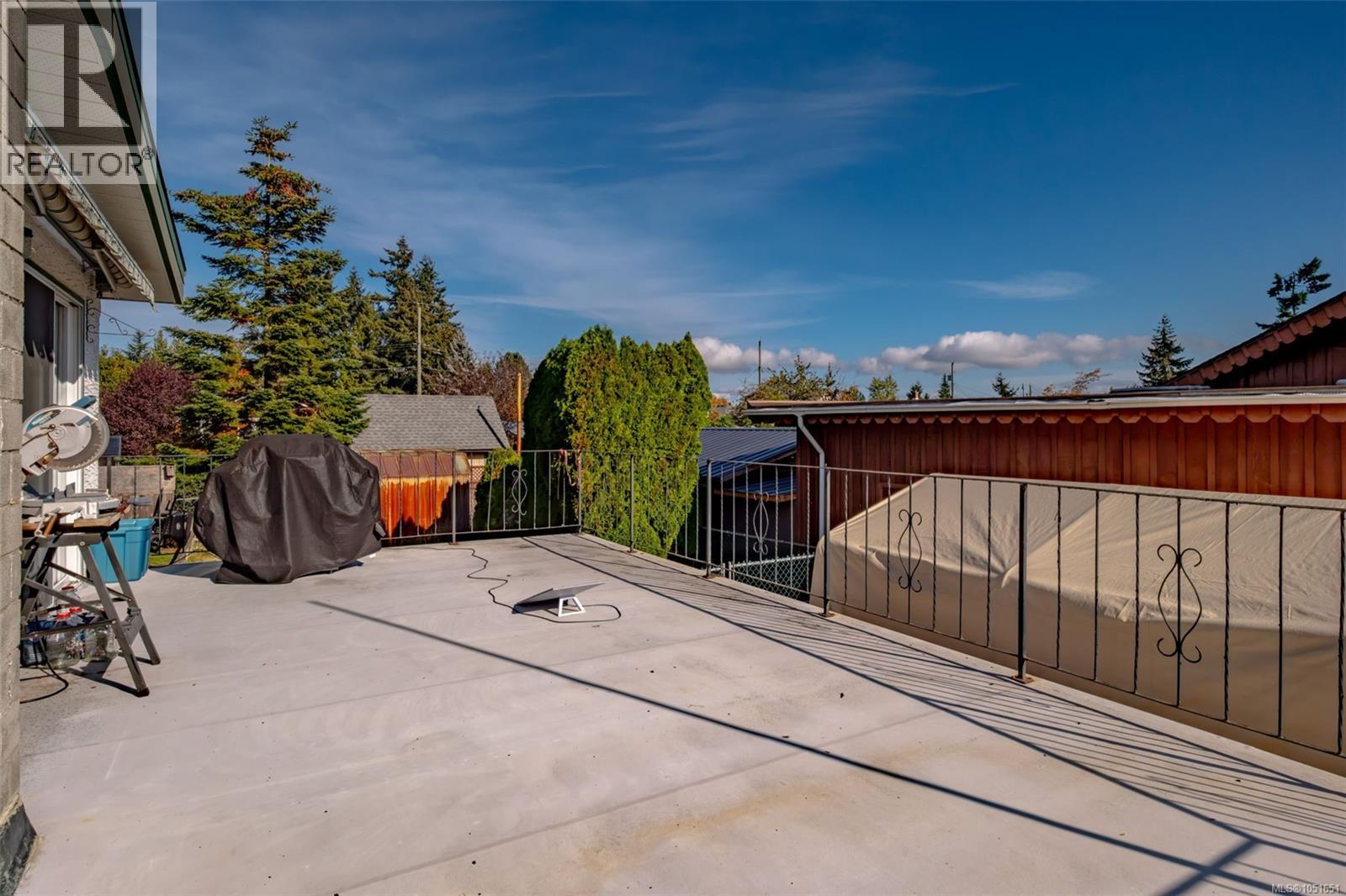 2895 Josephine St - 54