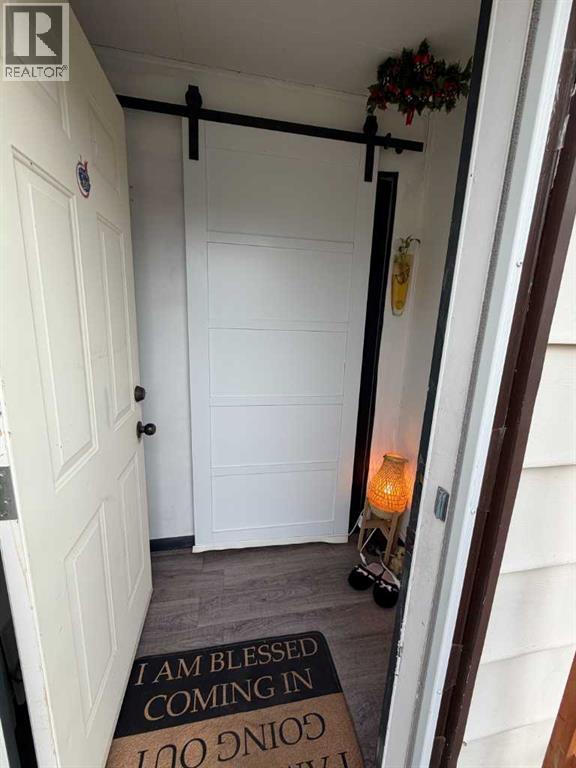 5218 42 Avenue S, Taber — photo 2