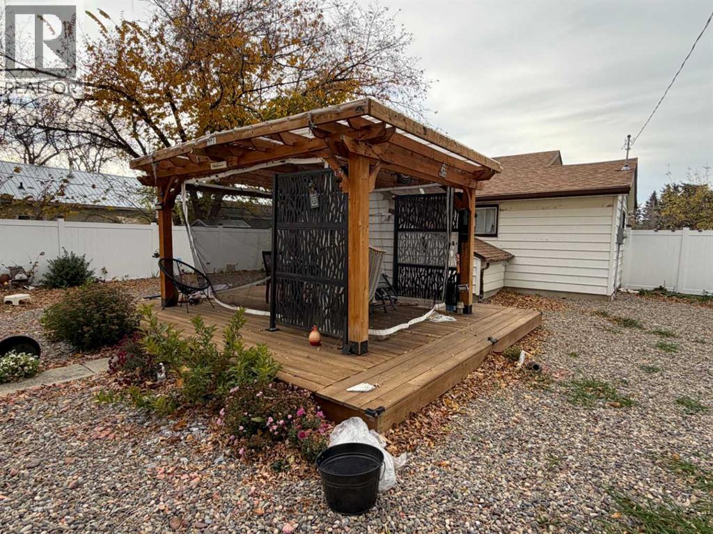 5218 42 Avenue S, Taber — photo 20