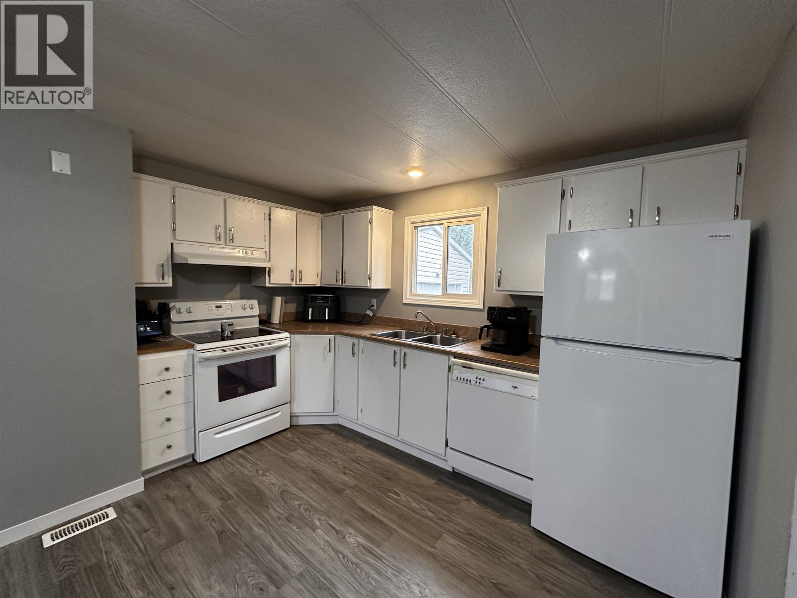 4107 E 53 AVENUE - 10
