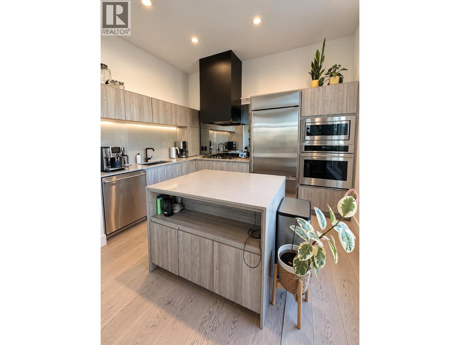 Photo of 305 300 SALTER STREET 8