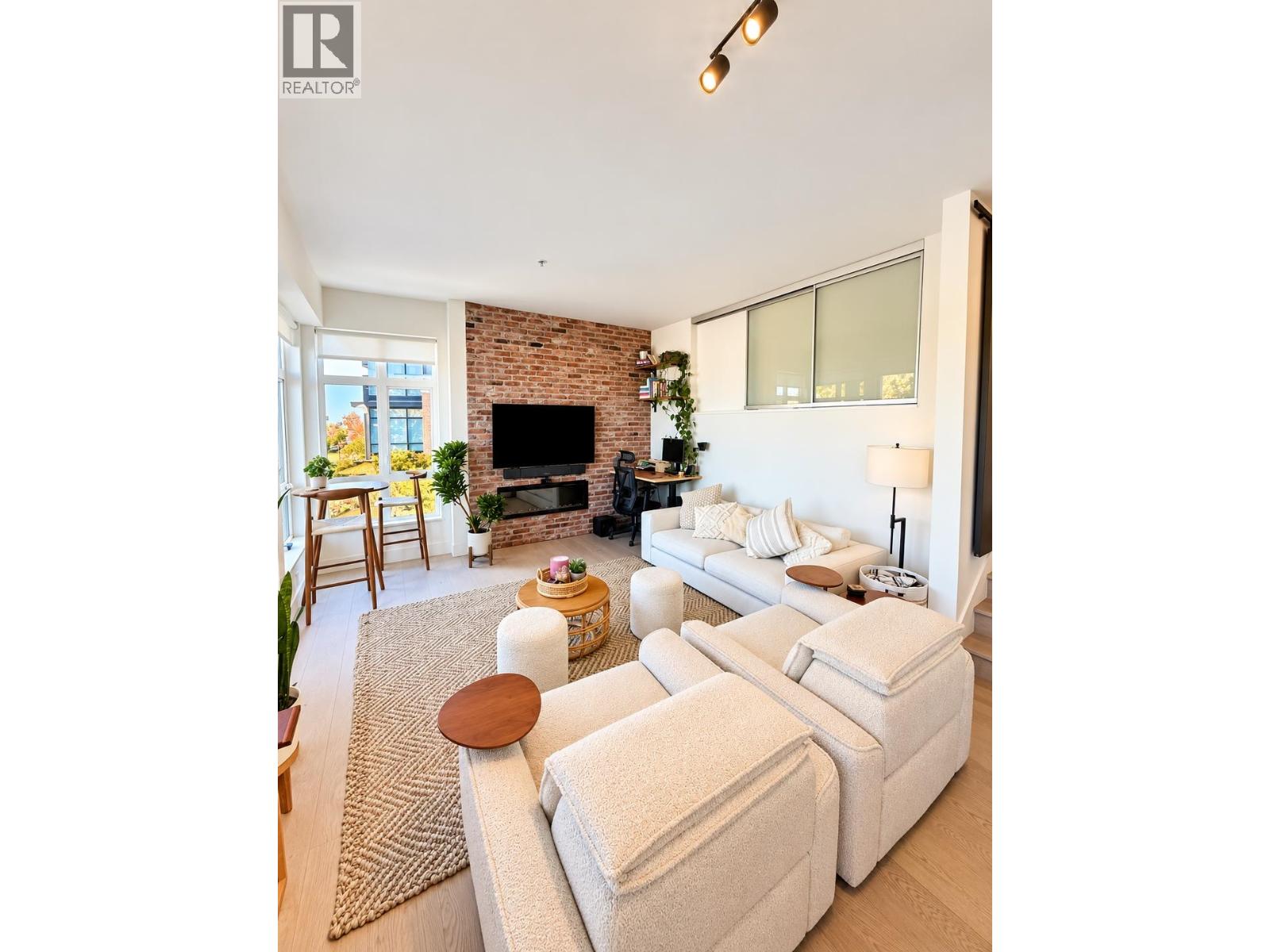 Photo of 305 300 SALTER STREET 7