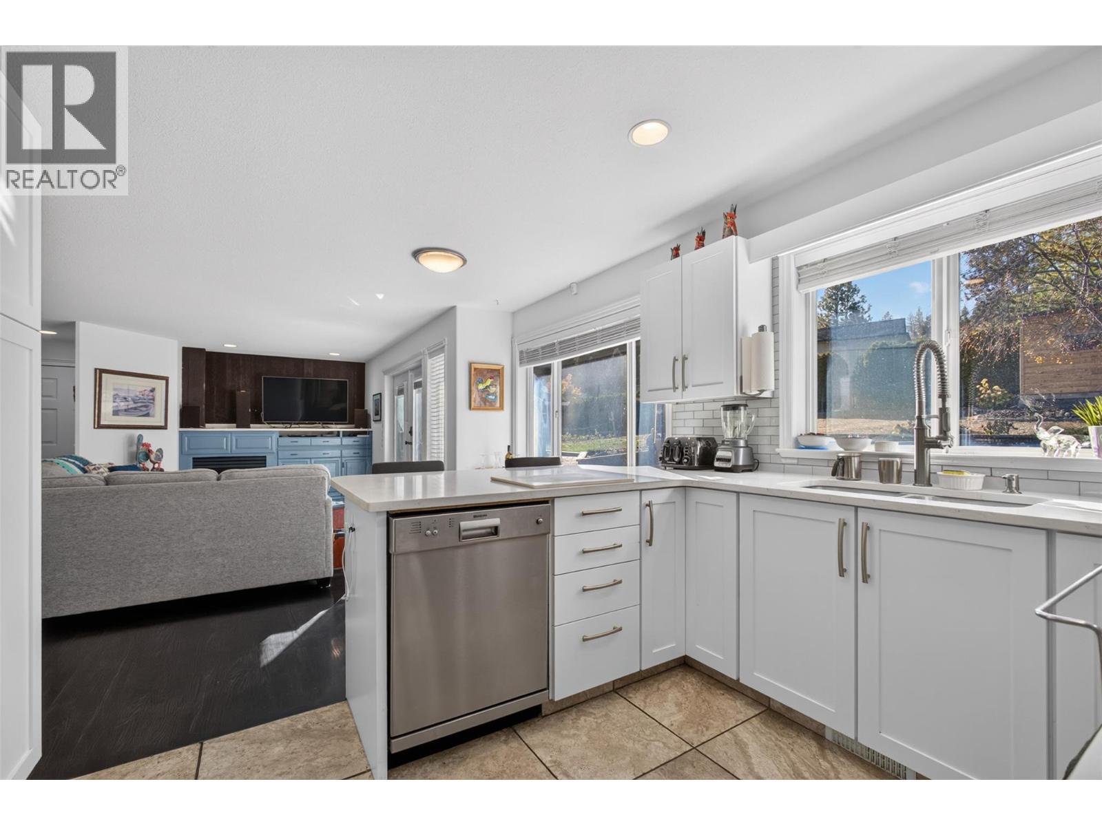  3016 Lakeview Cove Road, West Kelowna