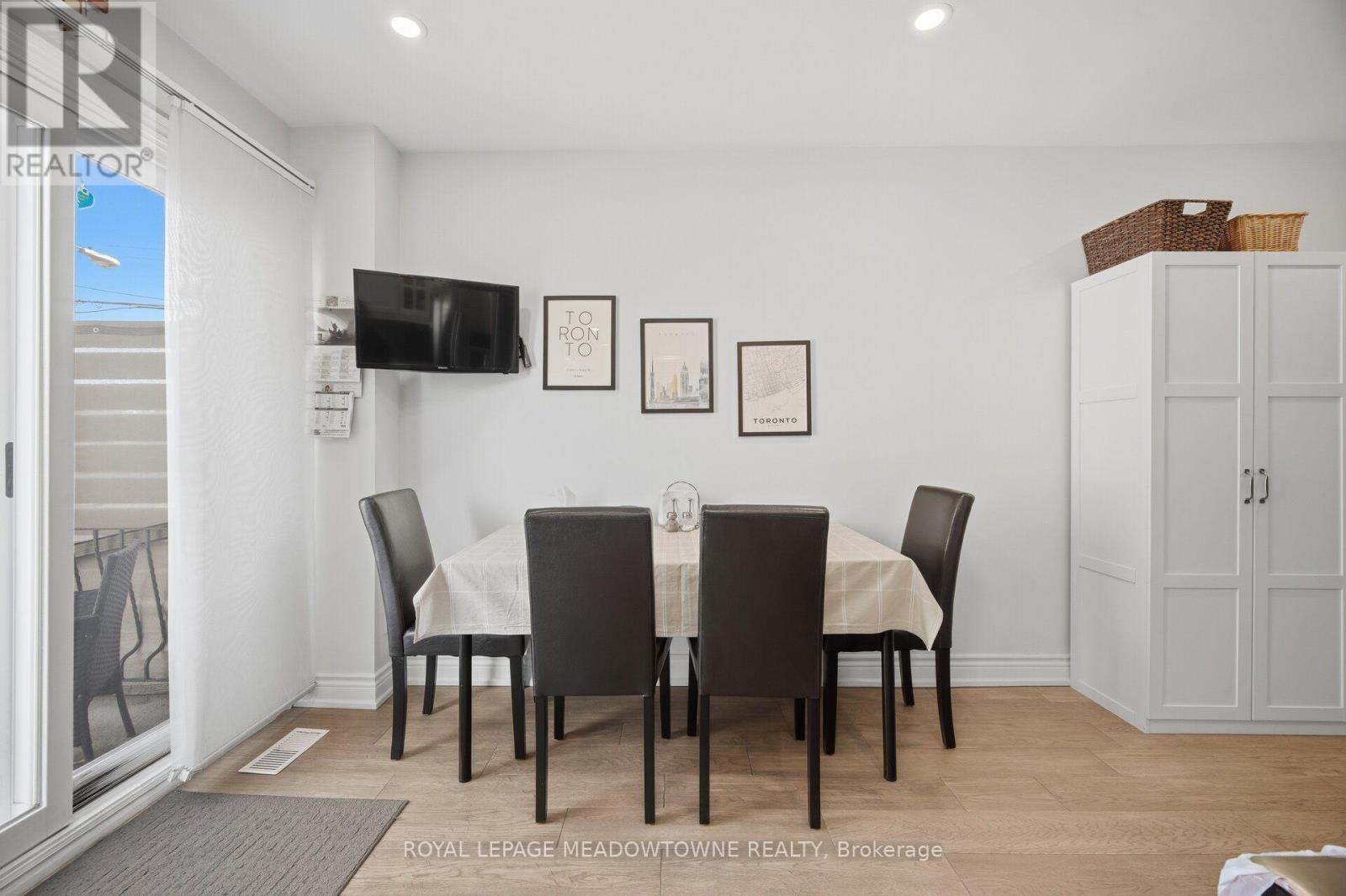 451 Westmoreland Avenue North, Toronto, ON photo 18