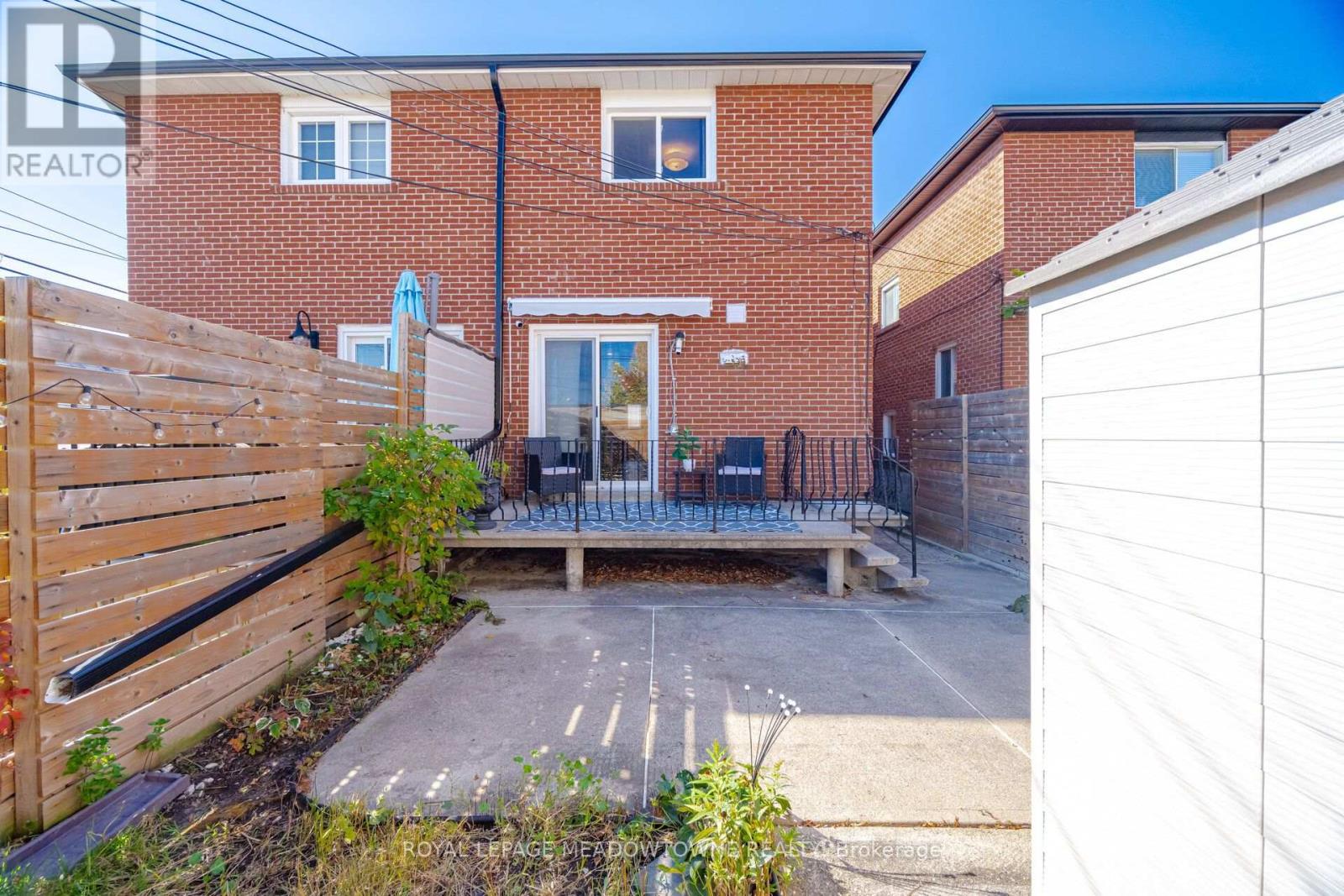 451 Westmoreland Avenue North, Toronto, ON photo 44