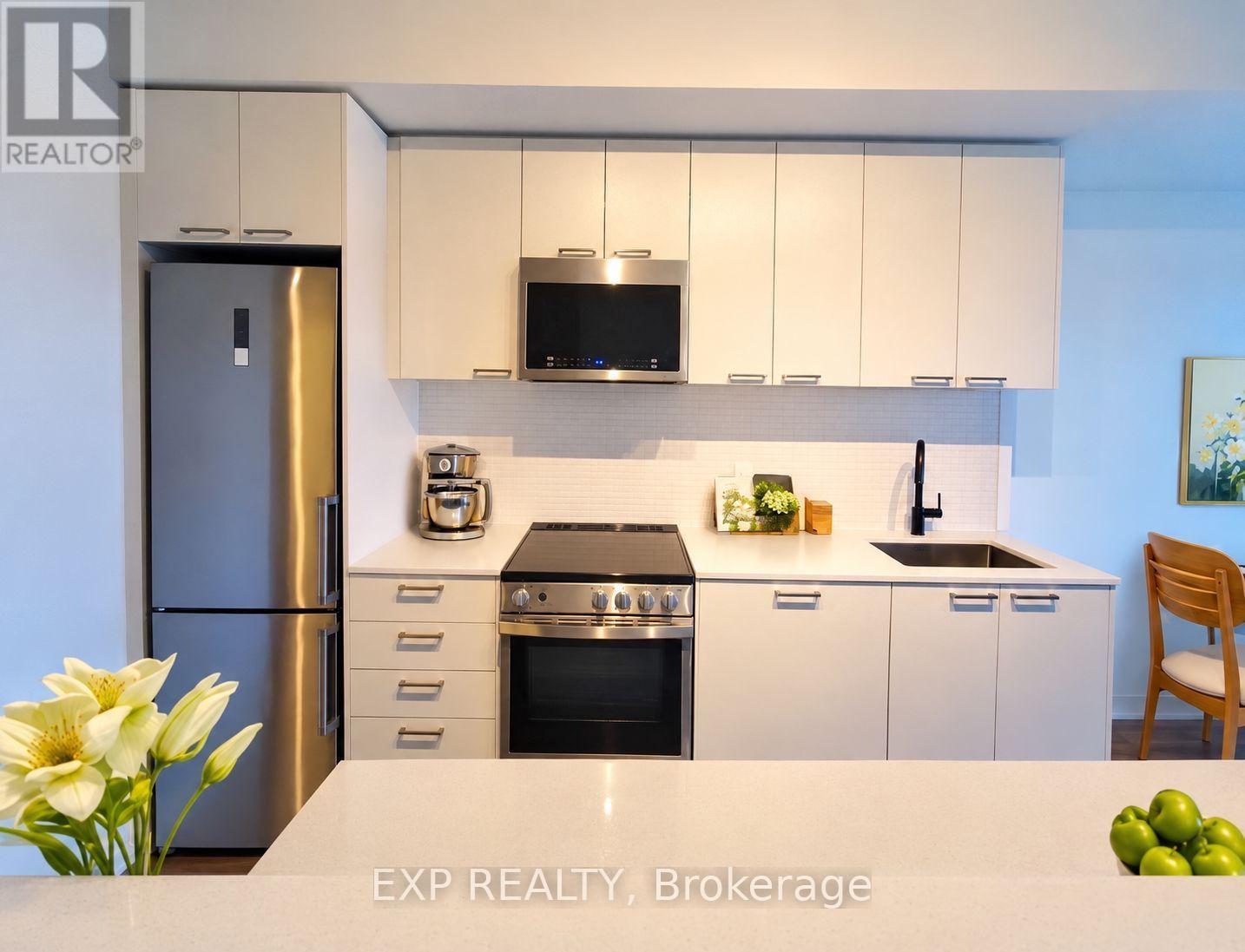 305 - 1808 ST CLAIR AVENUE W, Toronto (Weston-Pellam Park) — photo 2