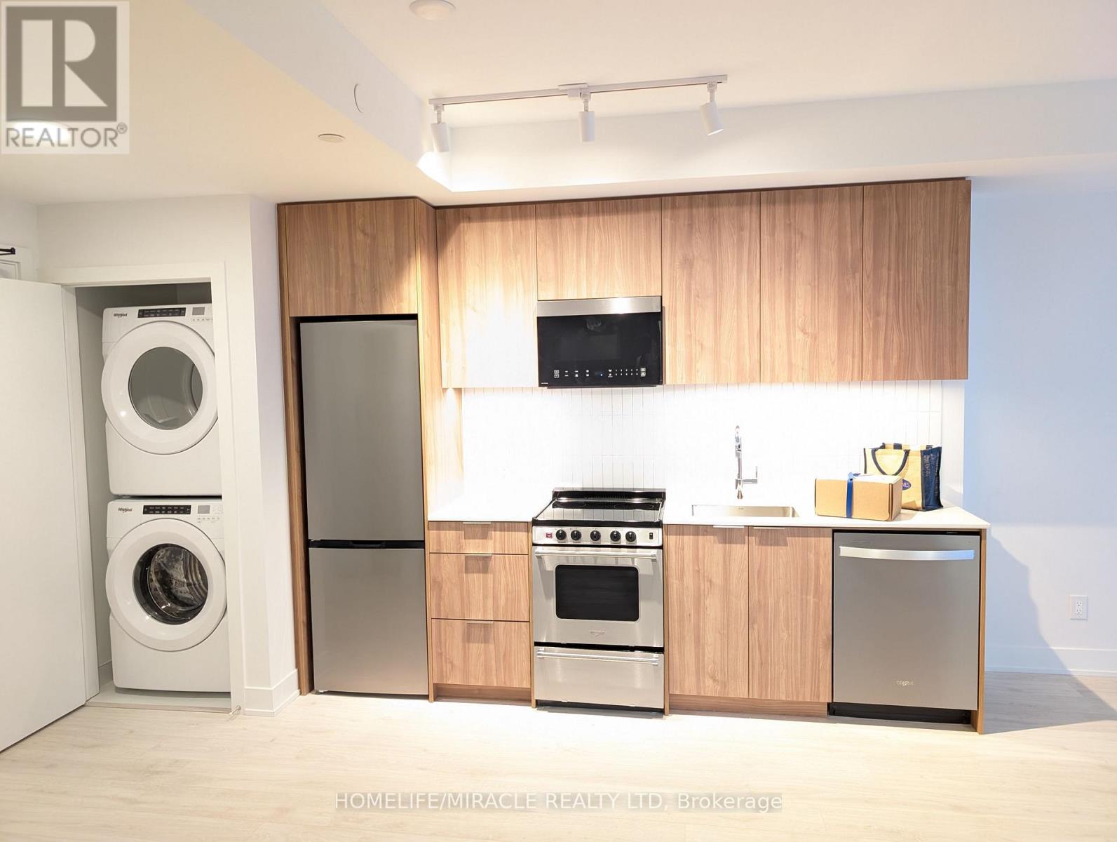 213 - 3008 WILLIAM CUTMORE BOULEVARD, Oakville (JM Joshua Meadows) — photo 4