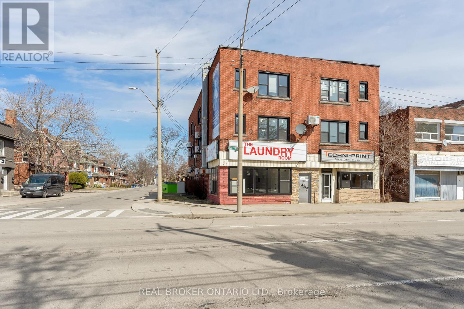 903-909 MAIN STREET E, Hamilton (Stipley)