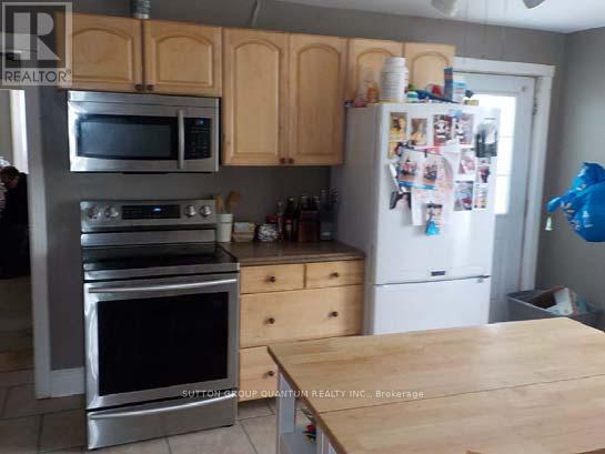 60 & 62 Everett Street, Belleville, ON photo 22