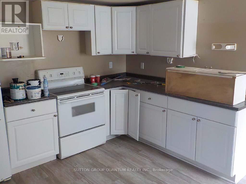 60 & 62 EVERETT STREET, Belleville (Belleville Ward) — photo 9
